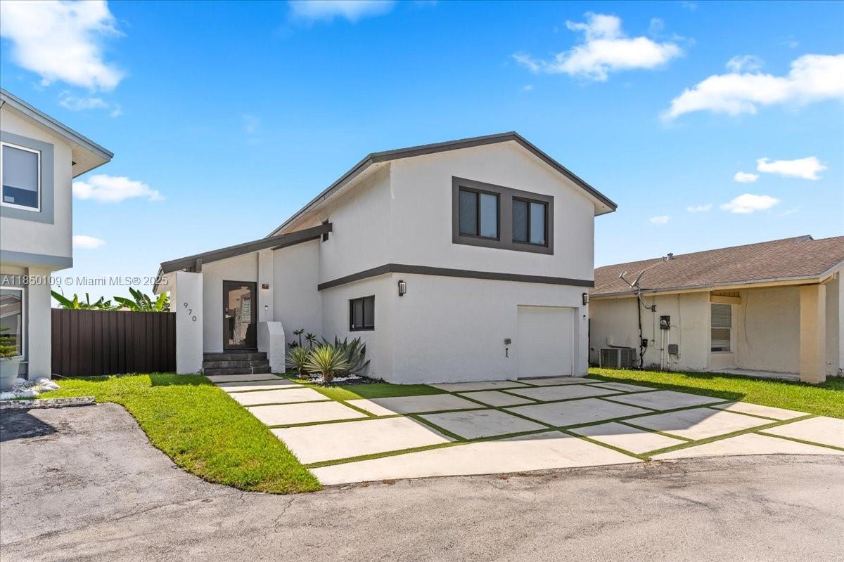 970 NW 106th Ave Cir