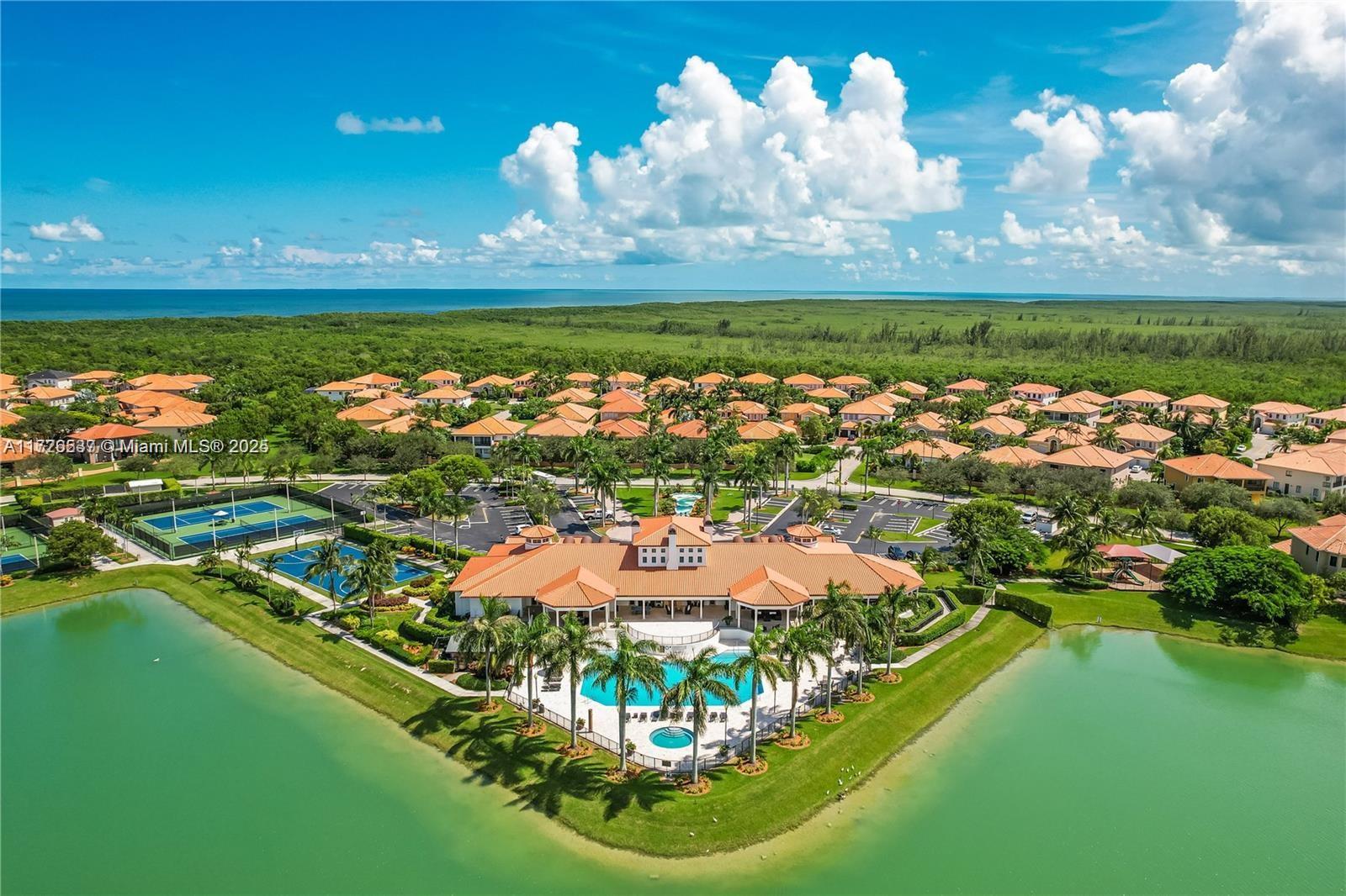 CUTLER CAY - Residential
