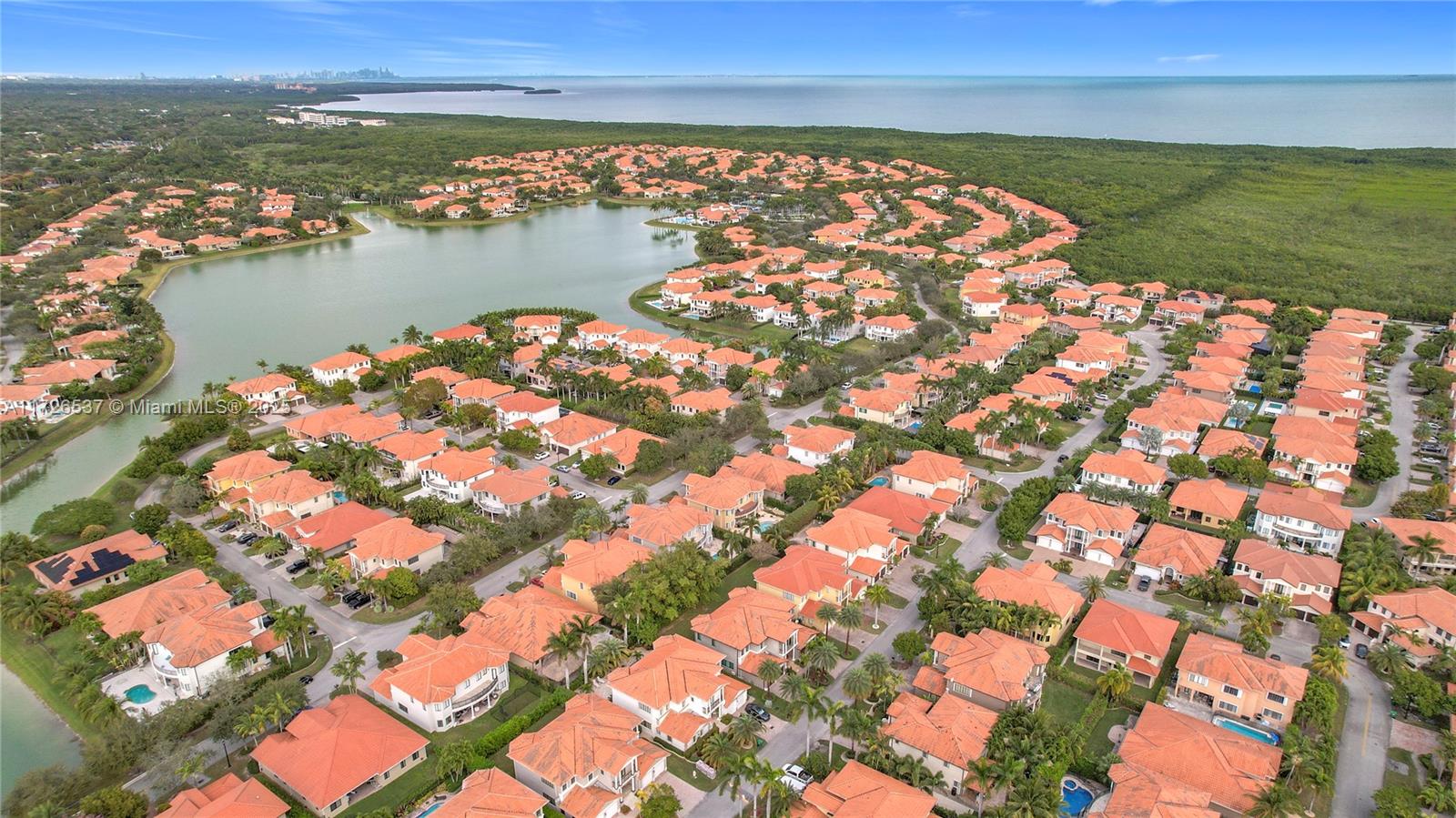 CUTLER CAY - Residential