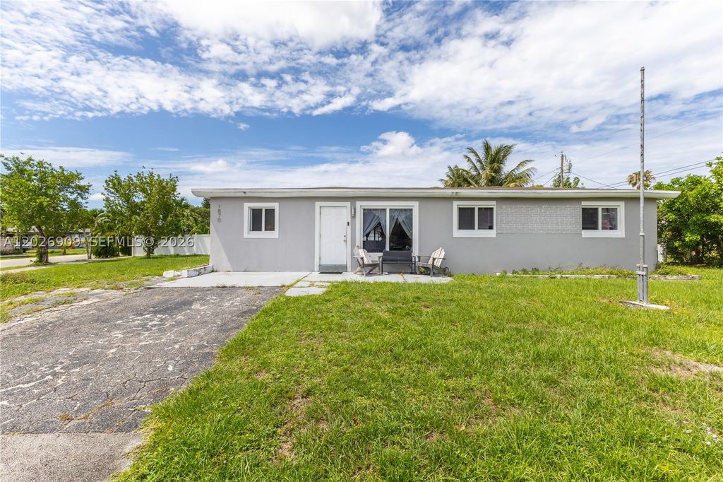Photo of 1870 SW 42nd Ter #0, Fort Lauderdale, FL 33317 (MLS # A12026909)