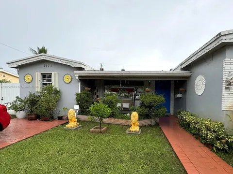 7171 SW 14th St, Pembroke Pines, FL 33023 - MLS#: A11652583