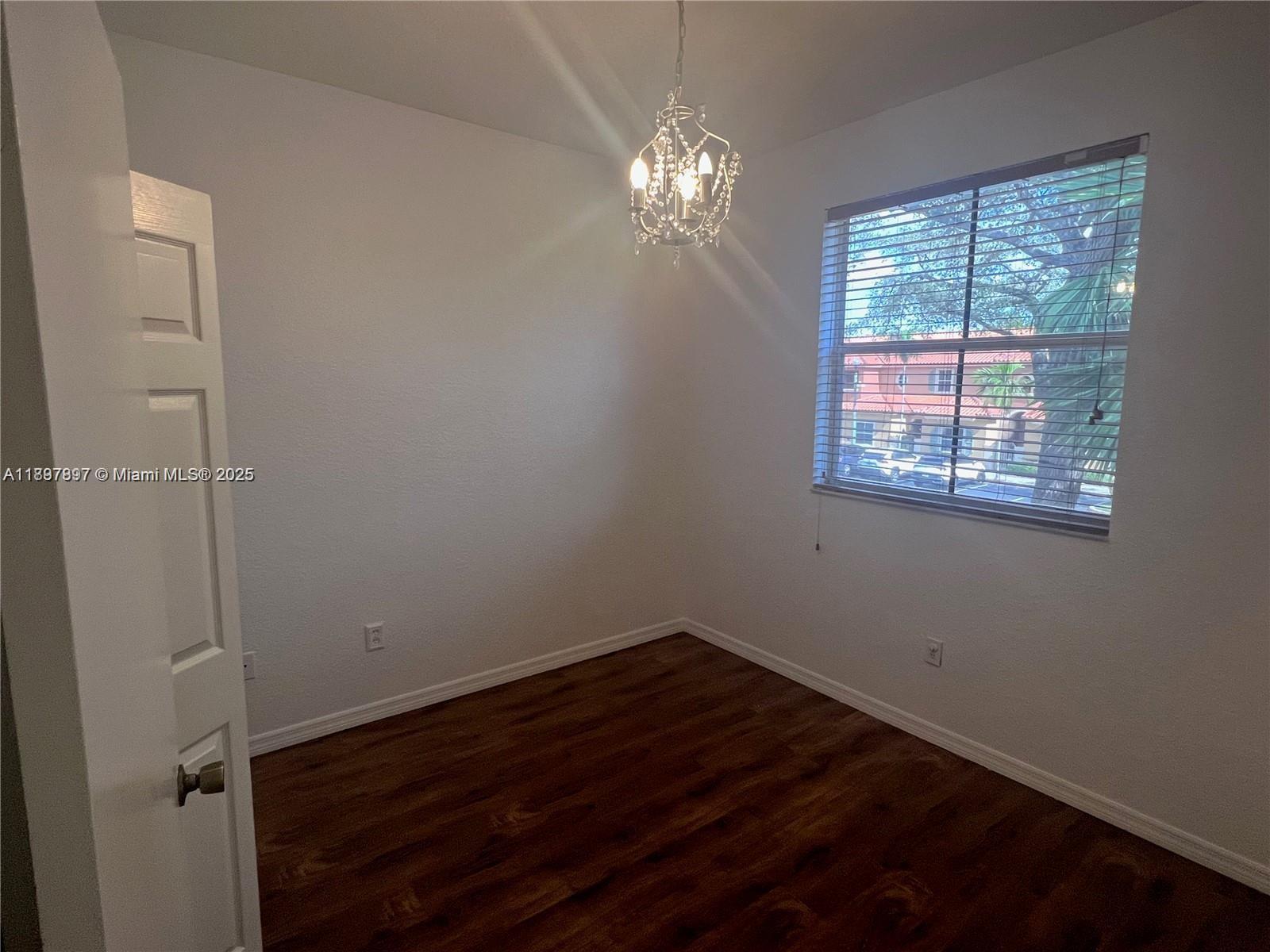 VILLAS AT HARBOR ISLES CO - Residential Lease