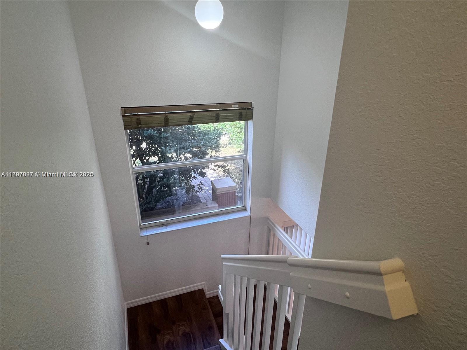 VILLAS AT HARBOR ISLES CO - Residential Lease