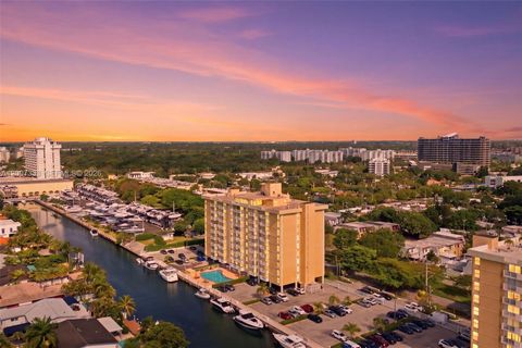 2000 NE 135th St PH North Miami FL 33181