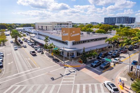 5700 Sunset Dr 5718 South Miami FL 33143