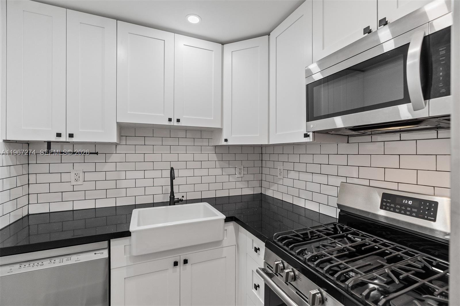 VILLA CAPRI CONDO - Residential