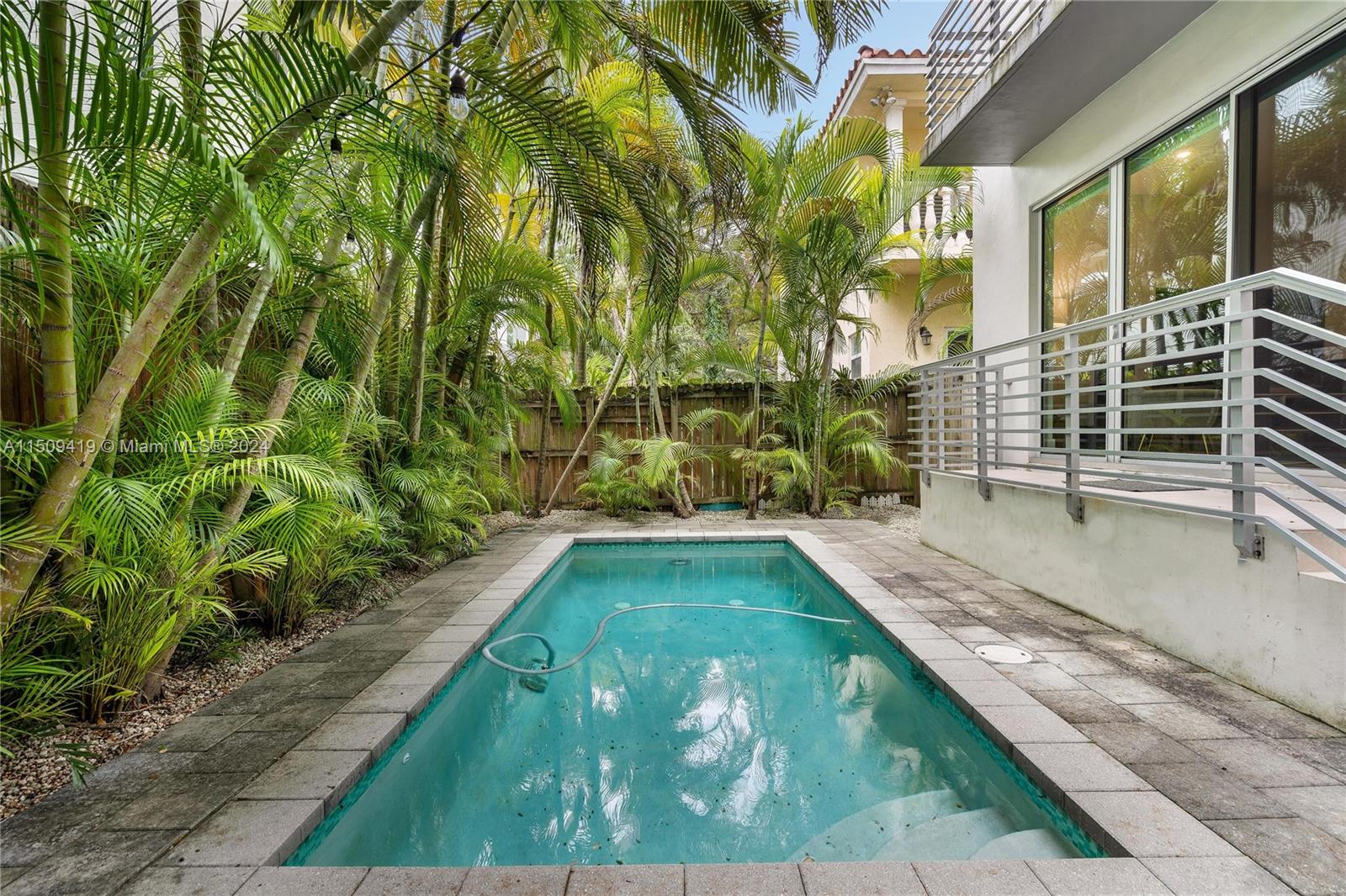 TANGERINE SUB - Residential