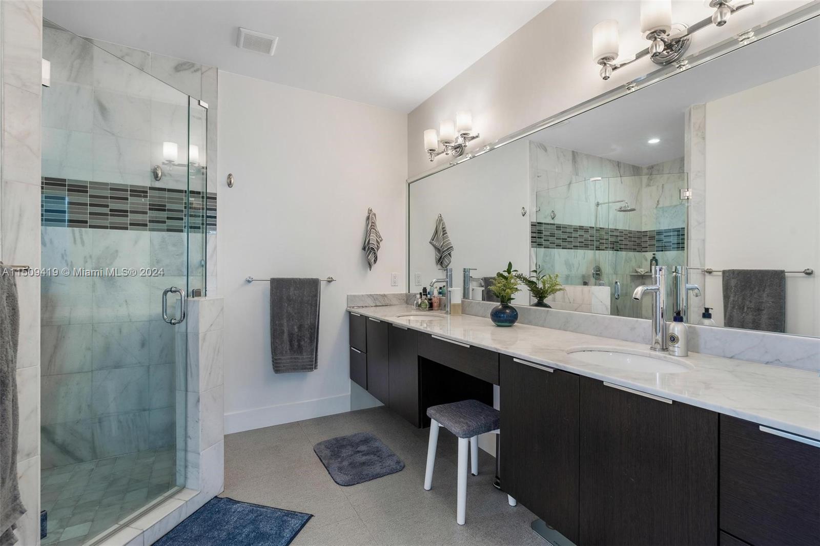 TANGERINE SUB - Residential