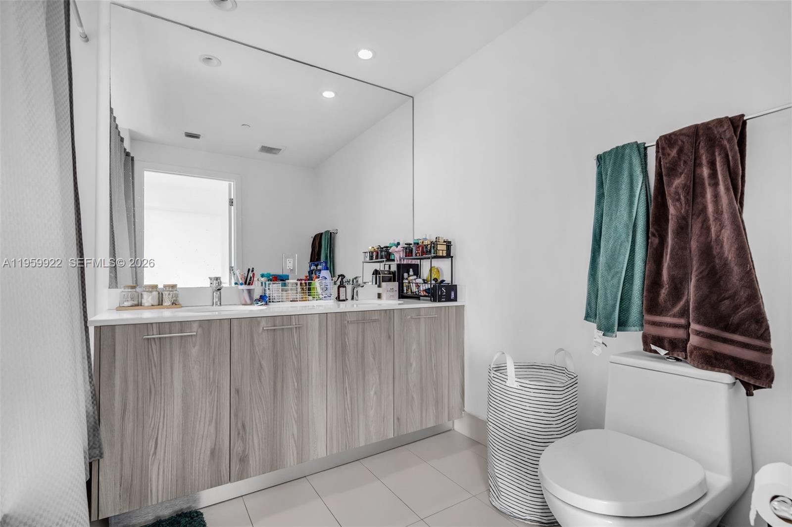 PARAISO BAYVIEWS CONDO - Residential Lease