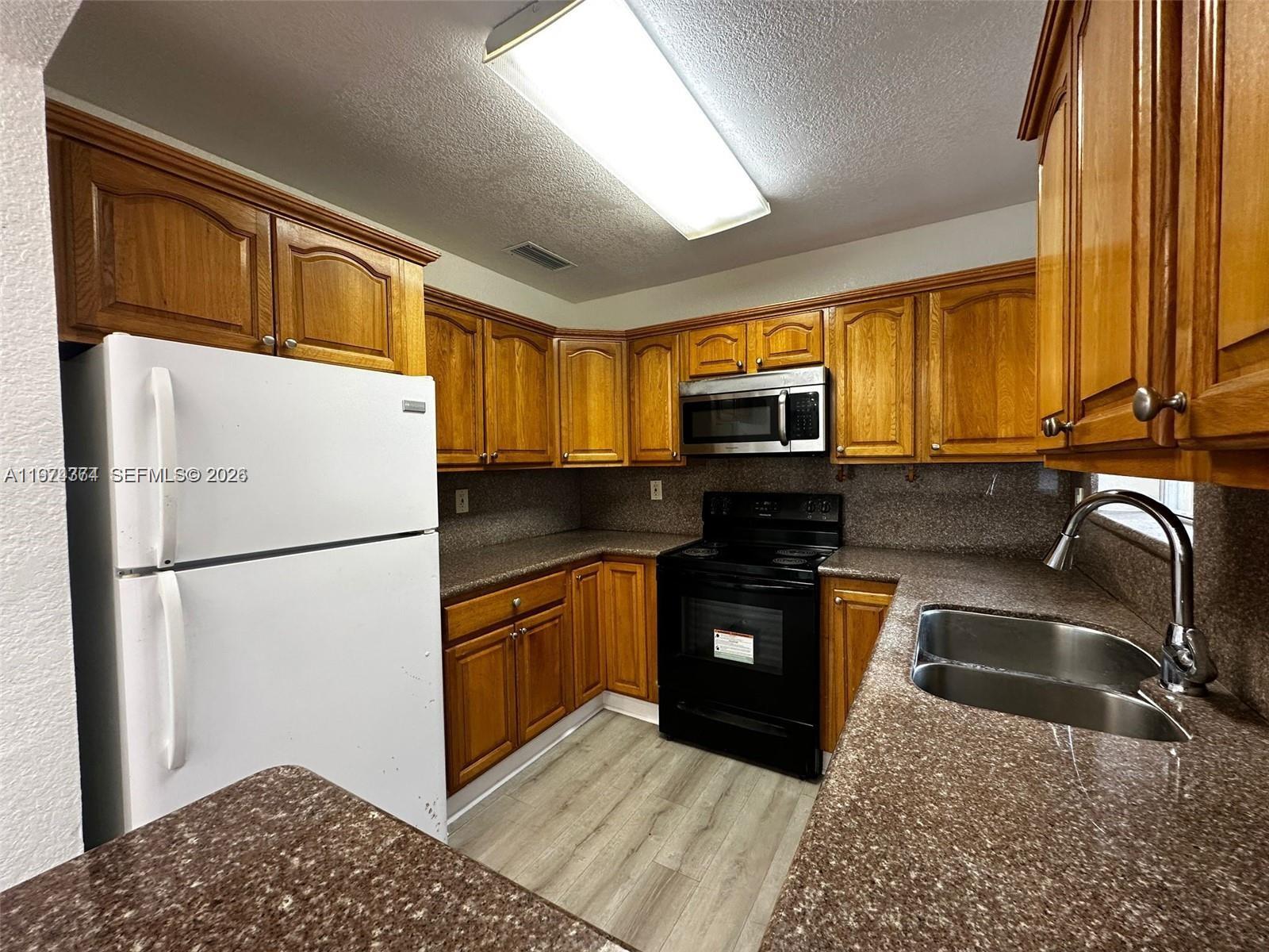 11840 SW 175th Ter 11840