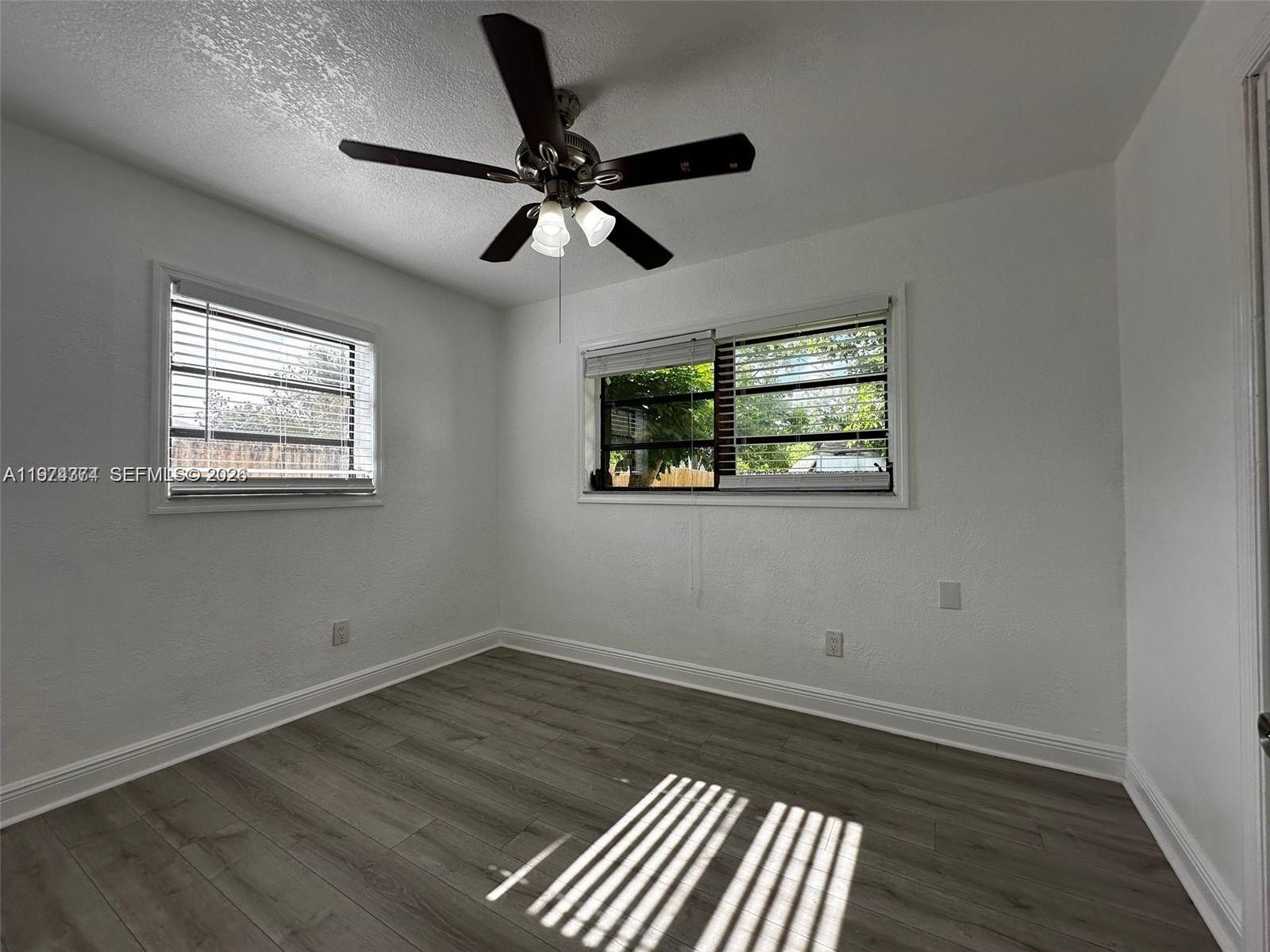SO MIAMI HEIGHTS MANOR - Residential Lease