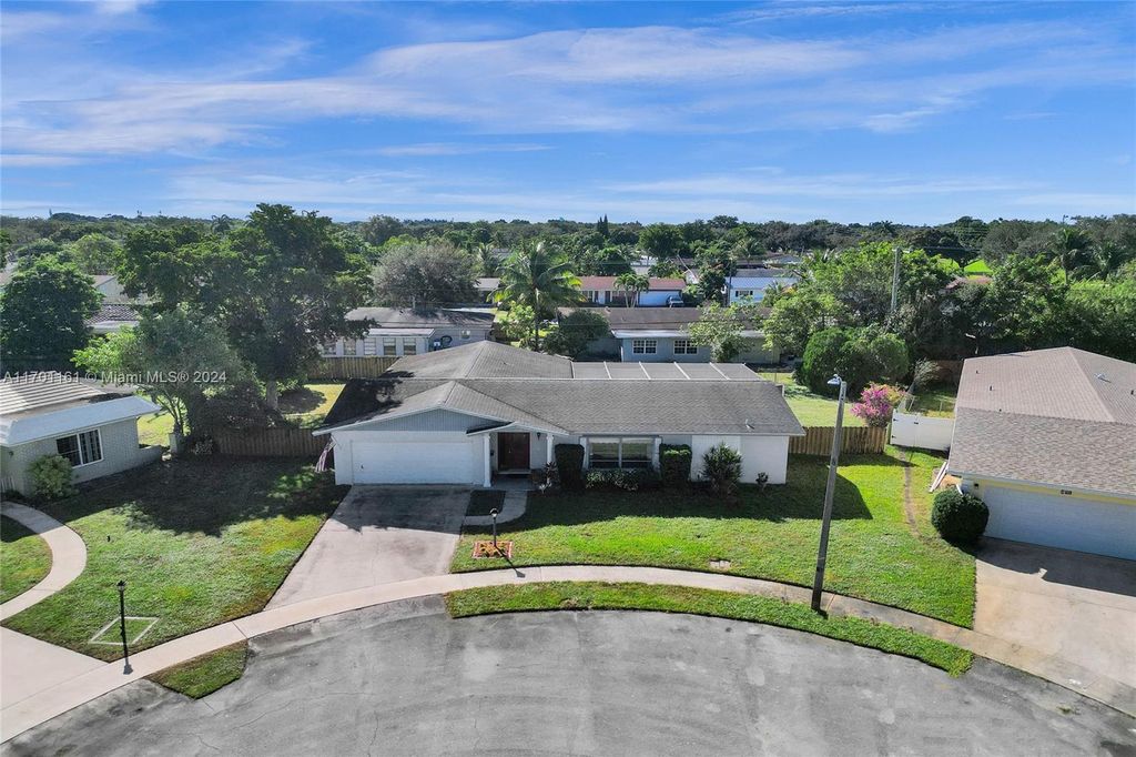 Photo of 460 NW 45th Ter, Plantation, FL 33317 (MLS # A11701161)