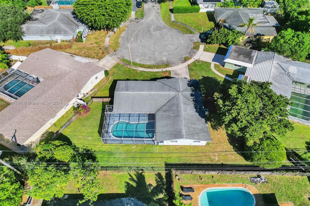 Photo of 460 NW 45th Ter, Plantation, FL 33317 (MLS # A11701161)