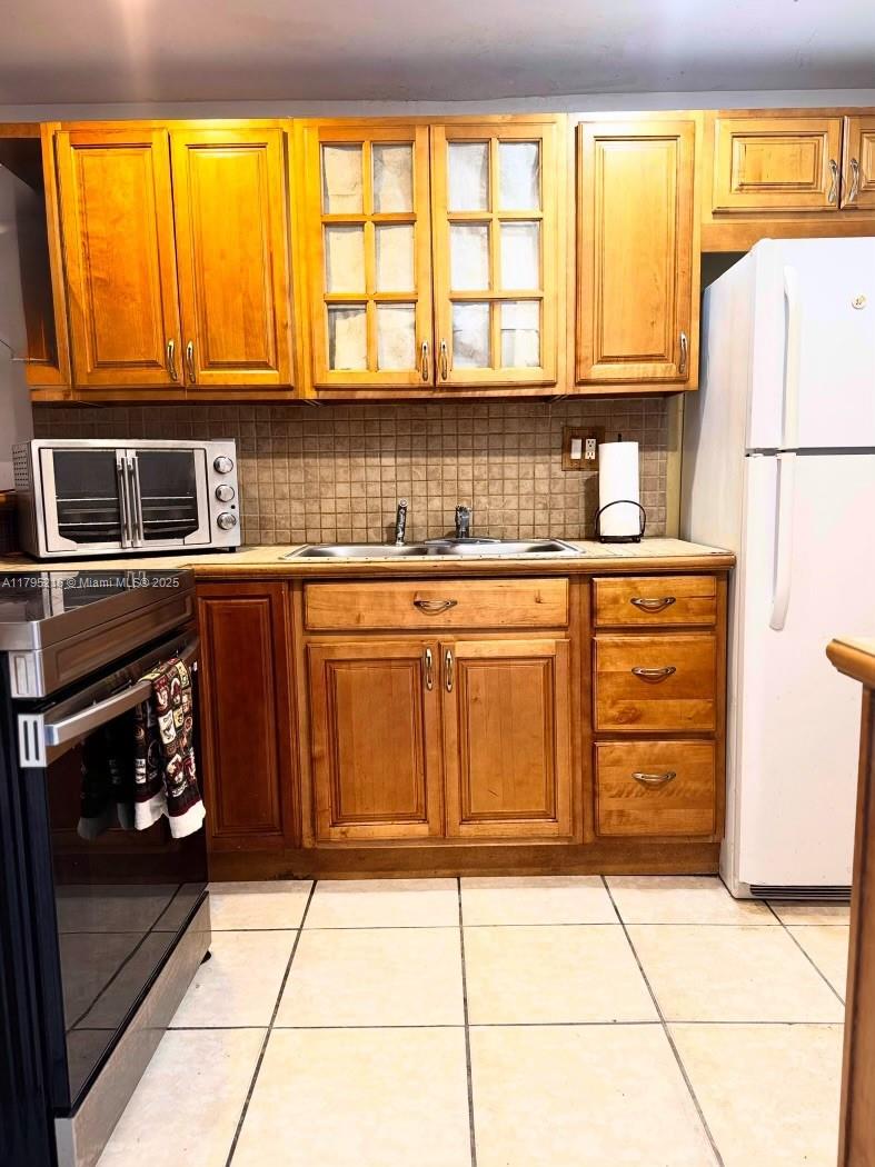 Property for Sale at 20520 Nw 15th Ave 122, Miami Gardens, Broward County, Florida - Bedrooms: 2 
Bathrooms: 2  - $210,000