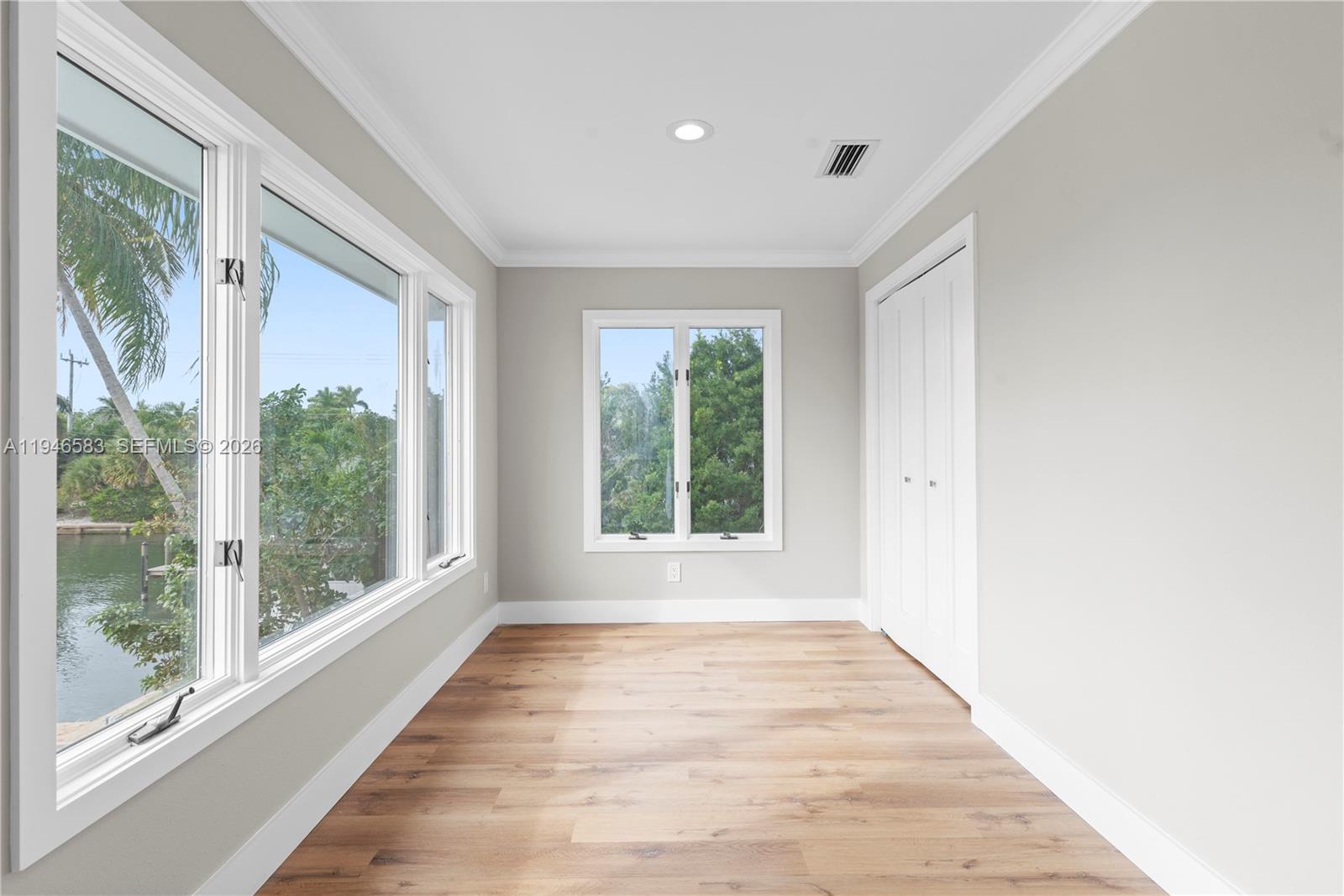 VERO ISLES PLAT NO 6 - Residential