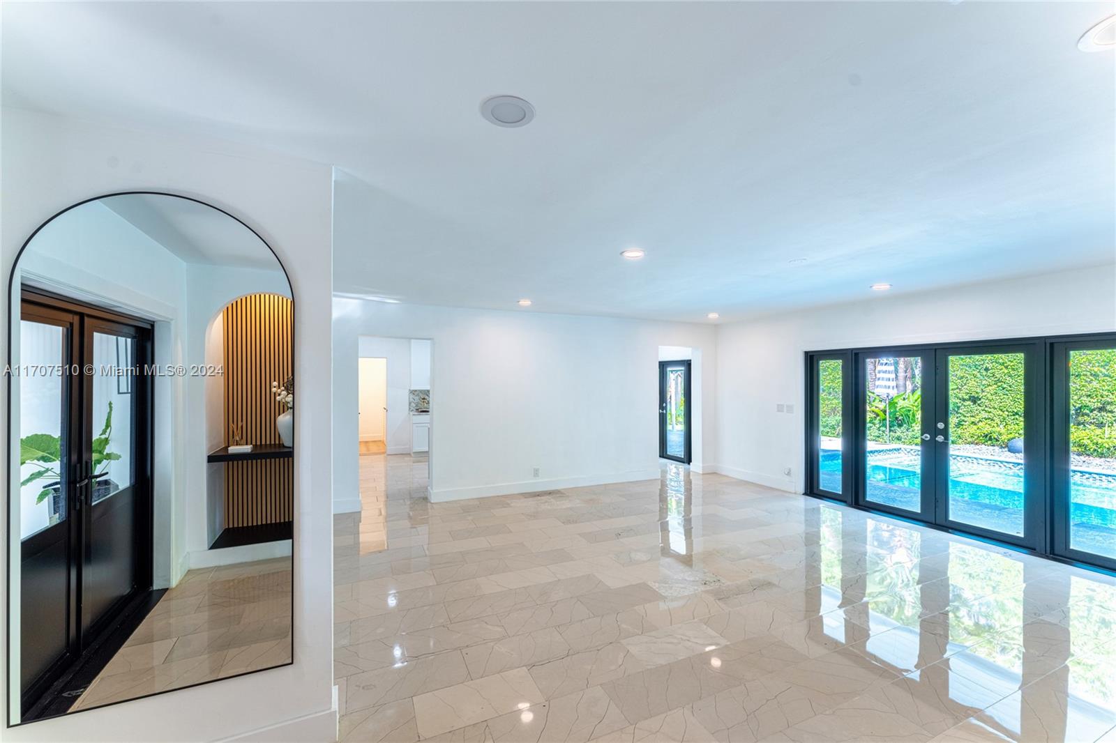 Sunset Harbour - Residential