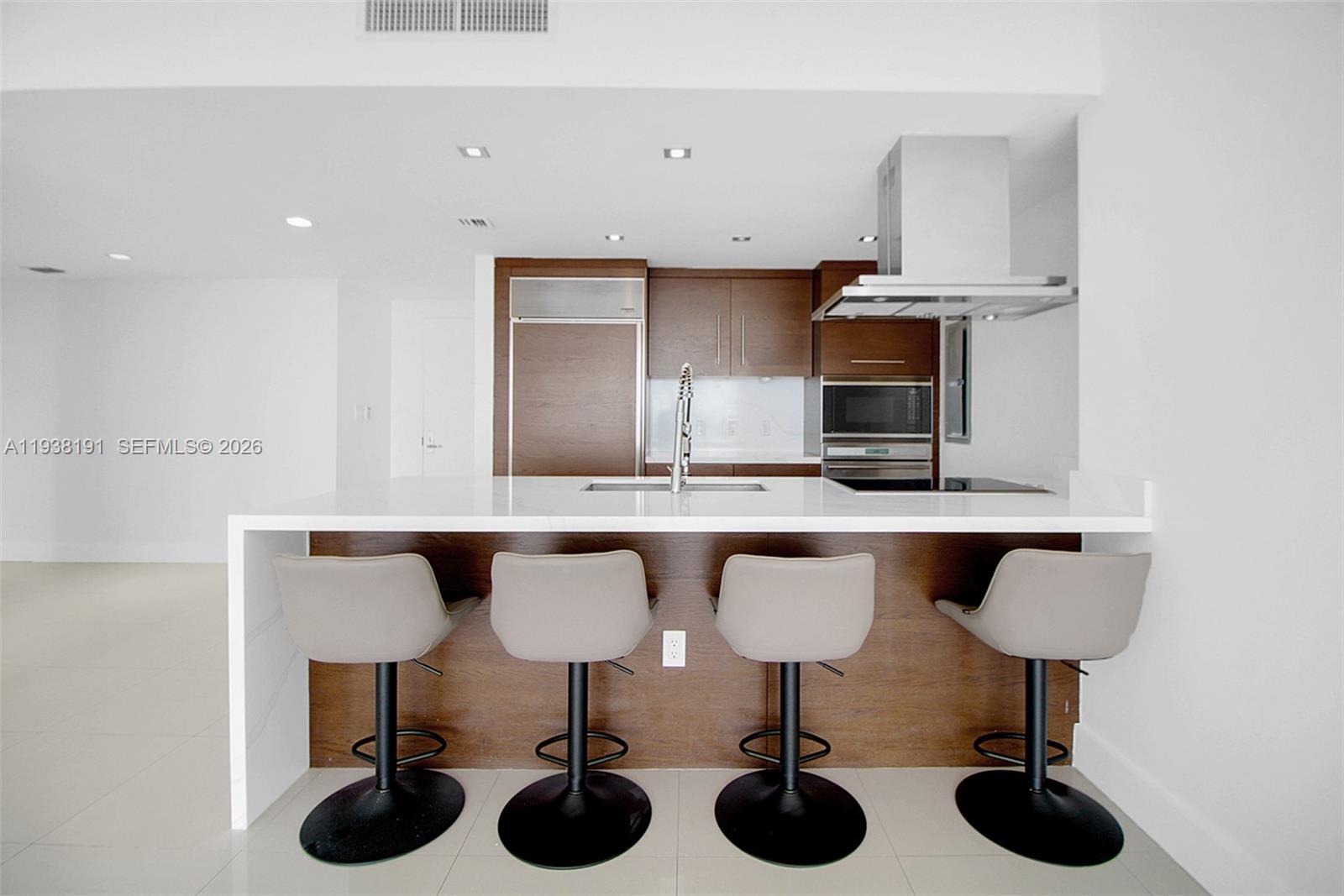 495 Brickell Ave 4605