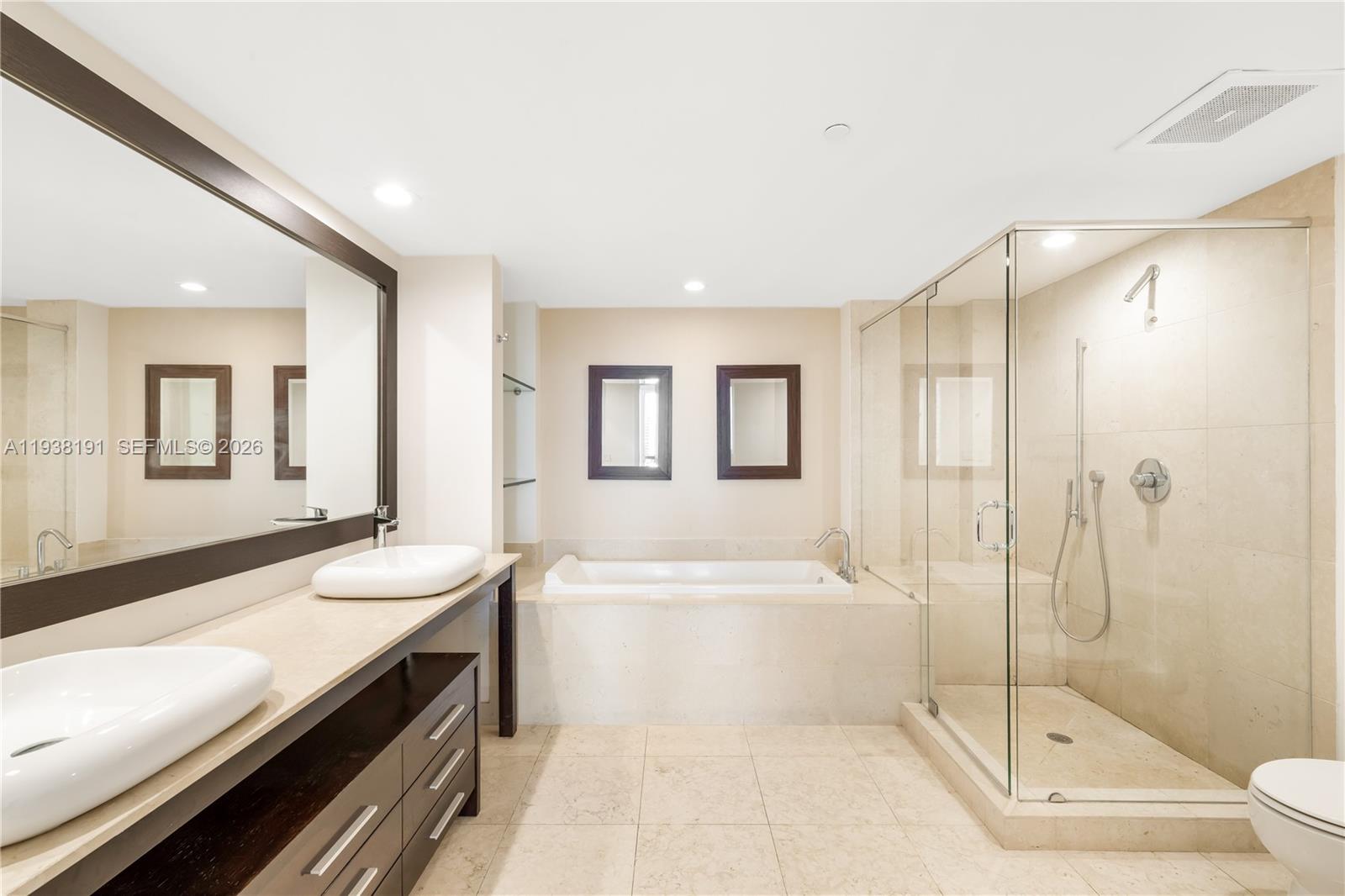 495 Brickell Ave 4605