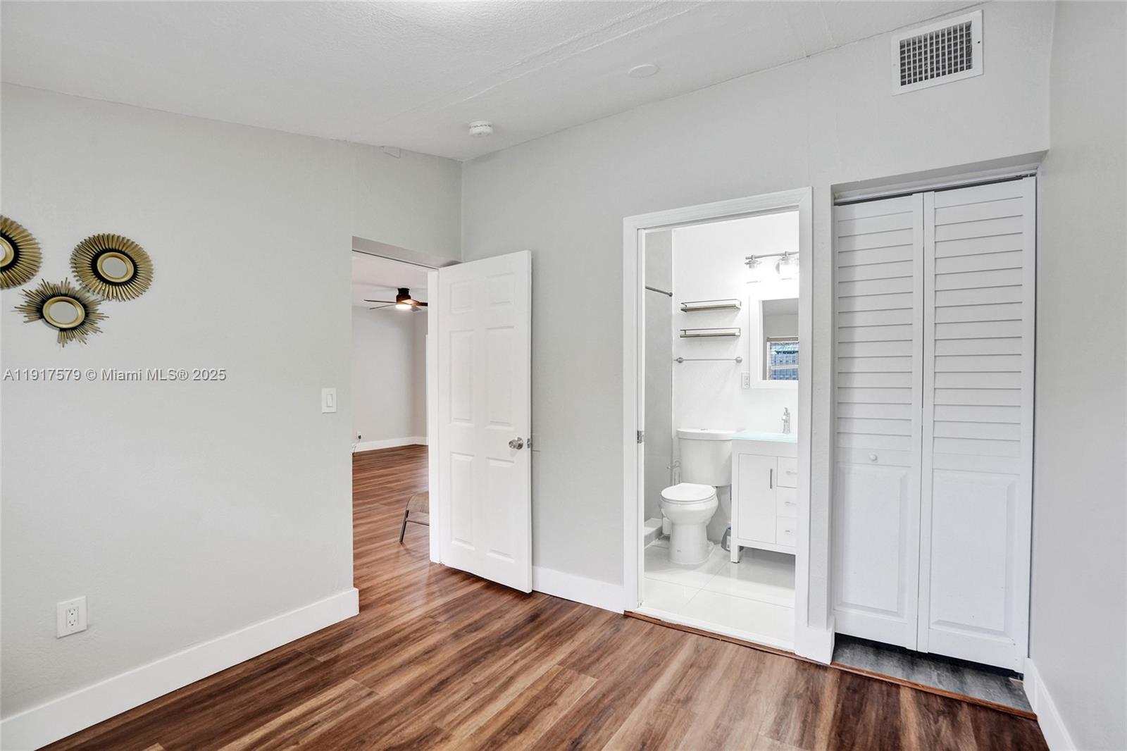 FLAMINGO PARK SEC - Residential Lease