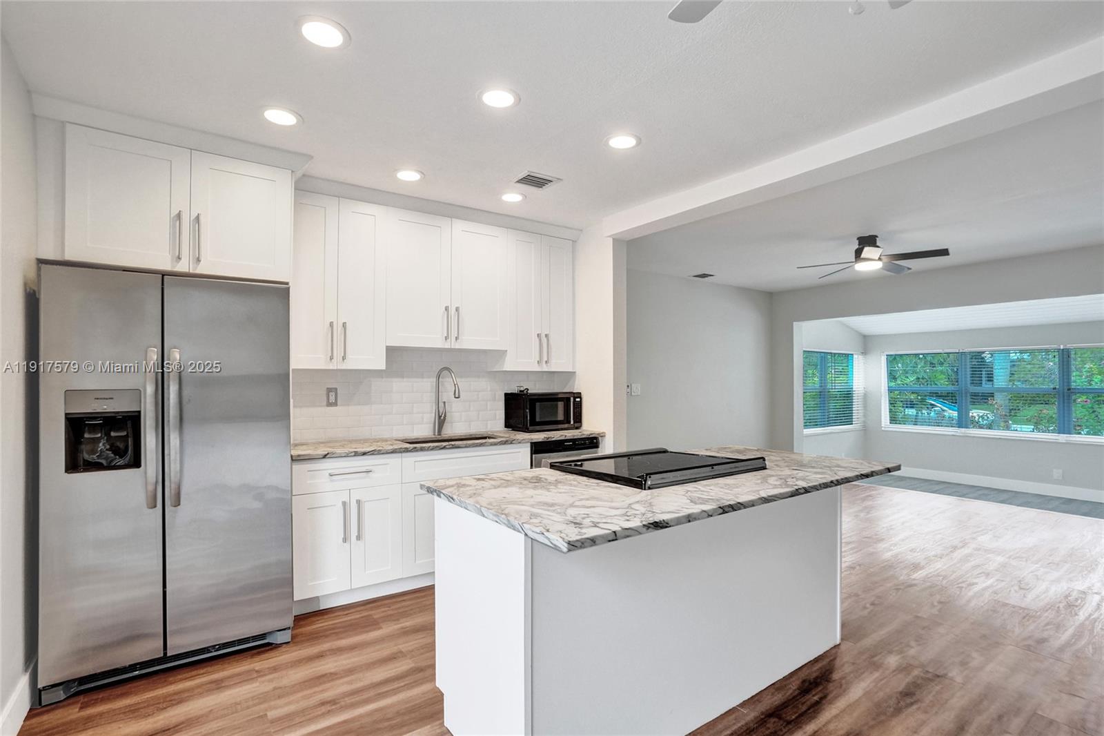 FLAMINGO PARK SEC - Residential Lease