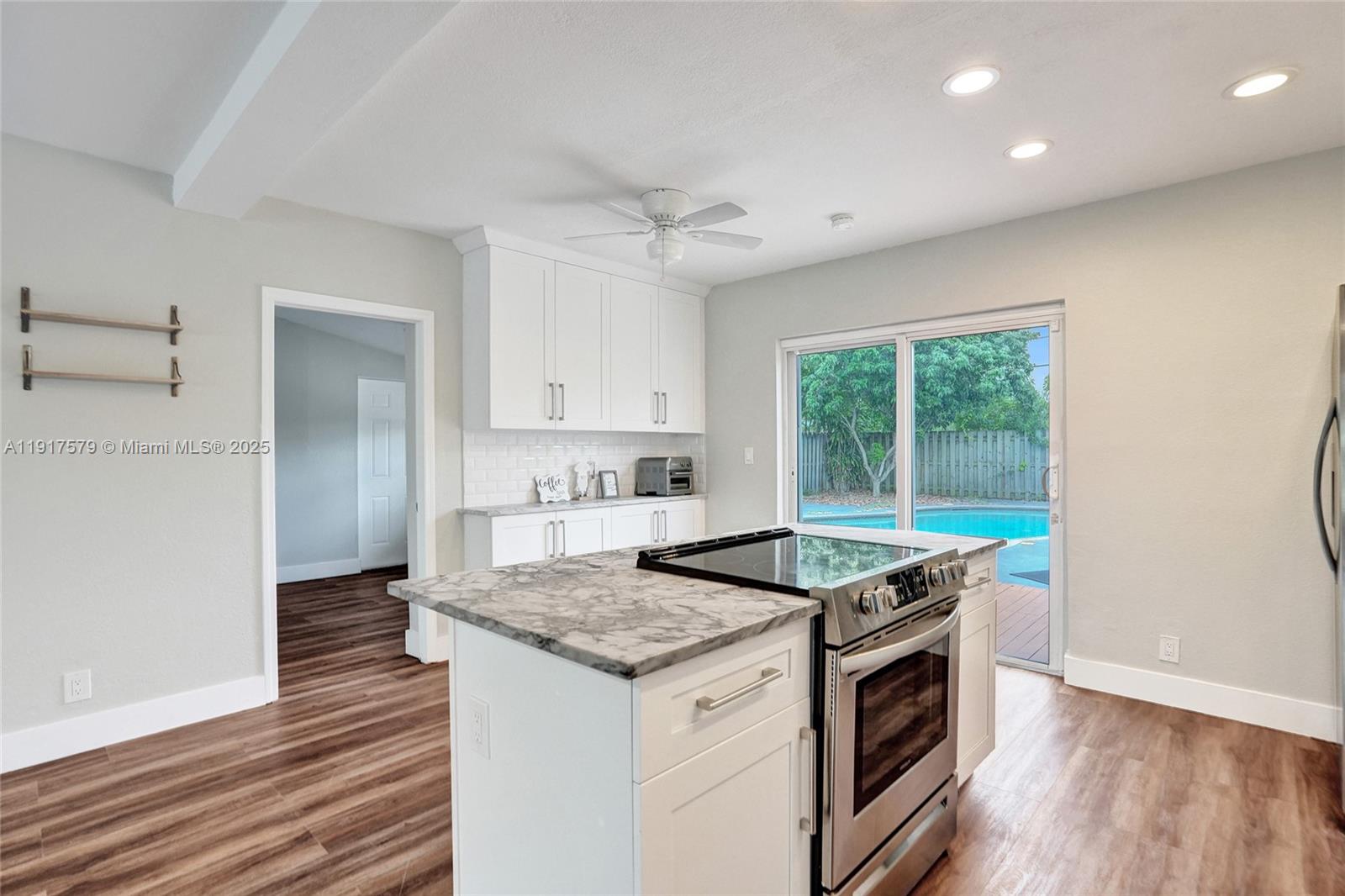 FLAMINGO PARK SEC - Residential Lease