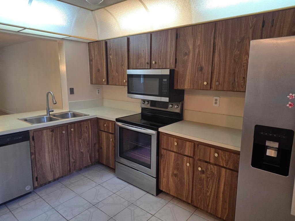 Photo of 170 SE 7th Street SE #301, Deerfield Beach, FL 33441 (MLS # B26038659)