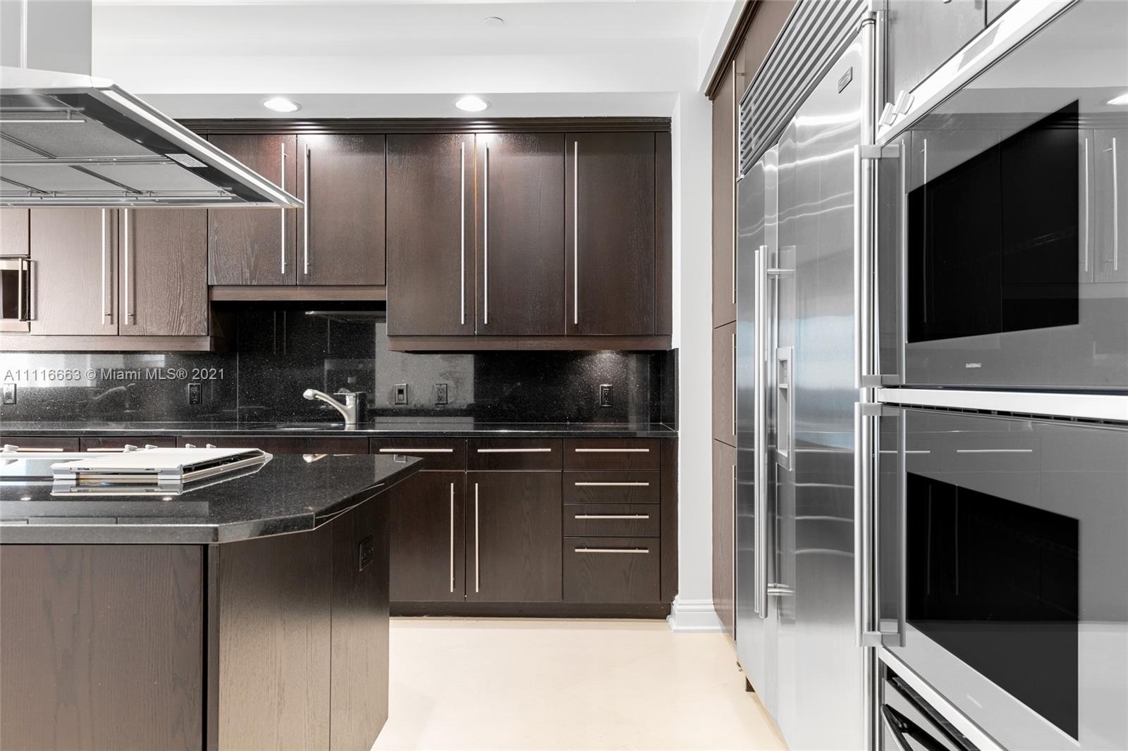 ONE WATERMARK PLACE OF TH - Residential