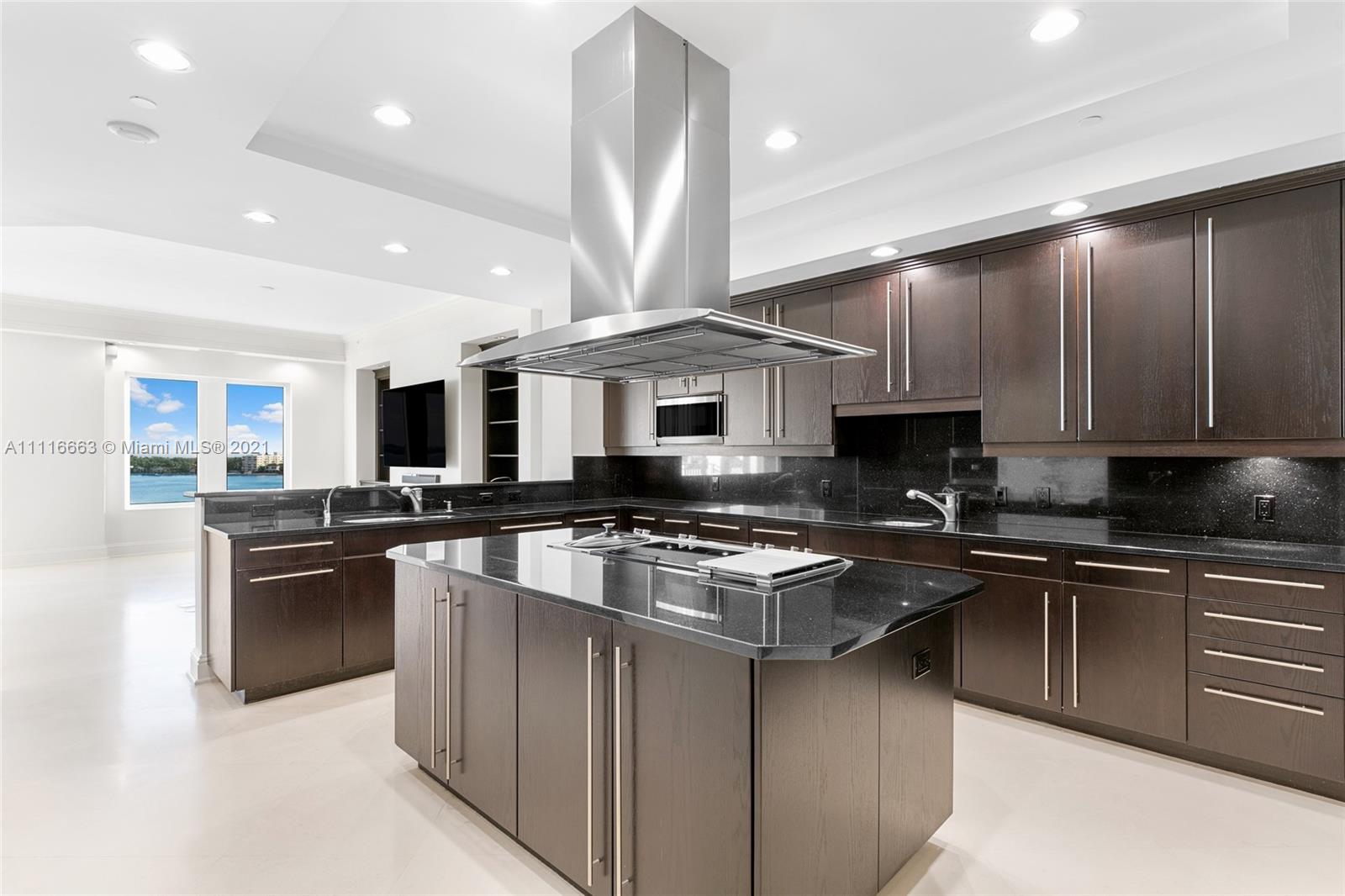 ONE WATERMARK PLACE OF TH - Residential