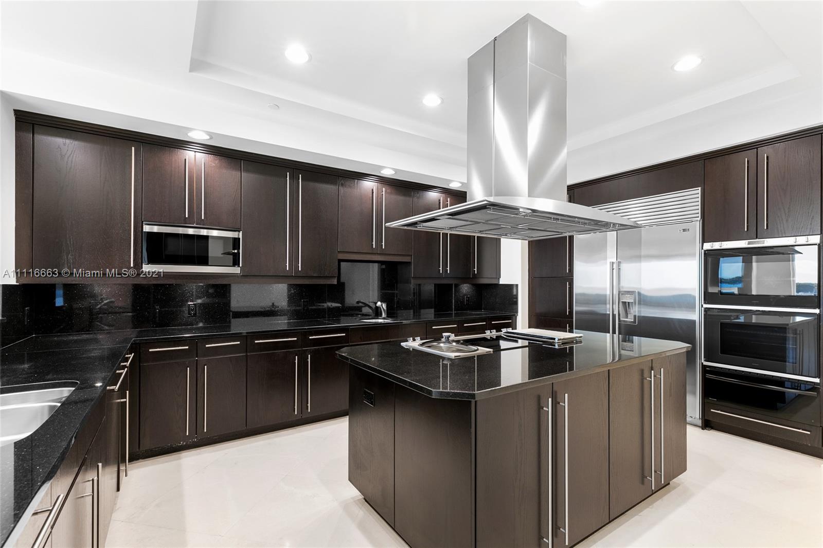 ONE WATERMARK PLACE OF TH - Residential