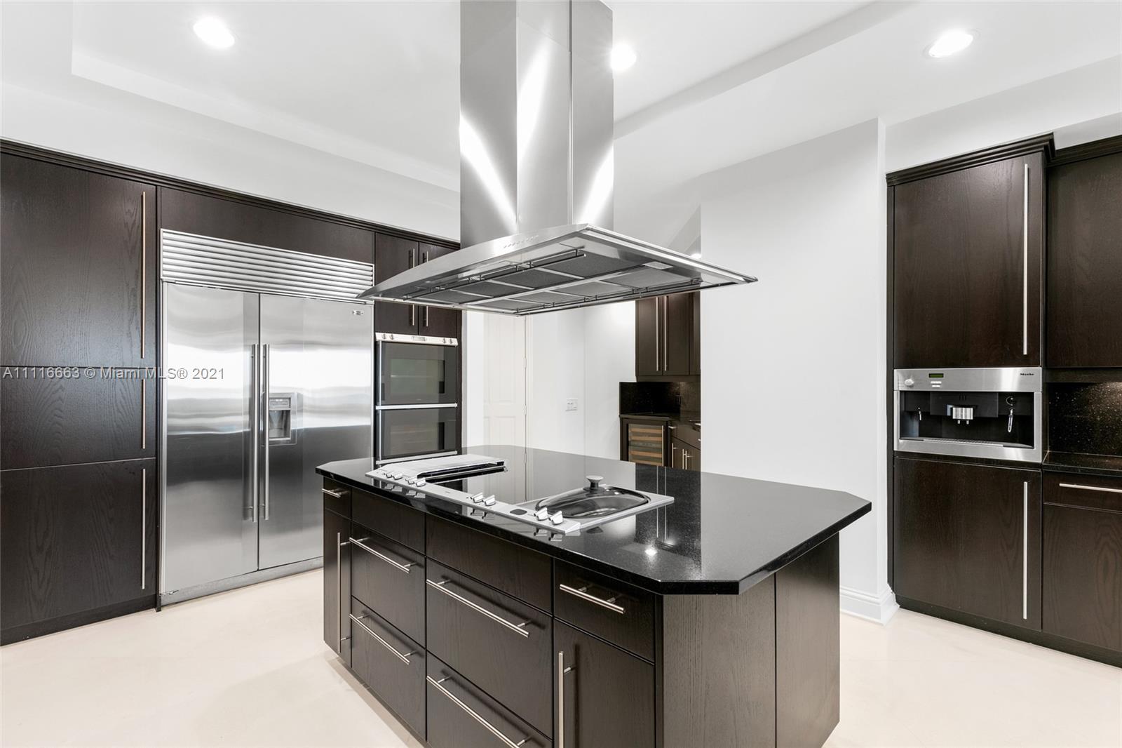 ONE WATERMARK PLACE OF TH - Residential