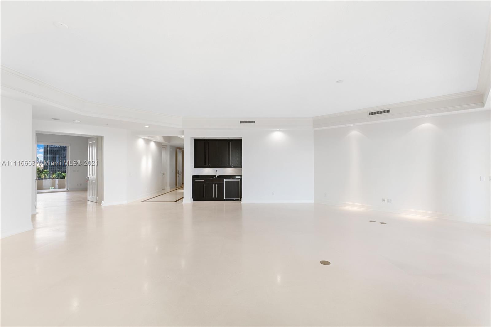 ONE WATERMARK PLACE OF TH - Residential