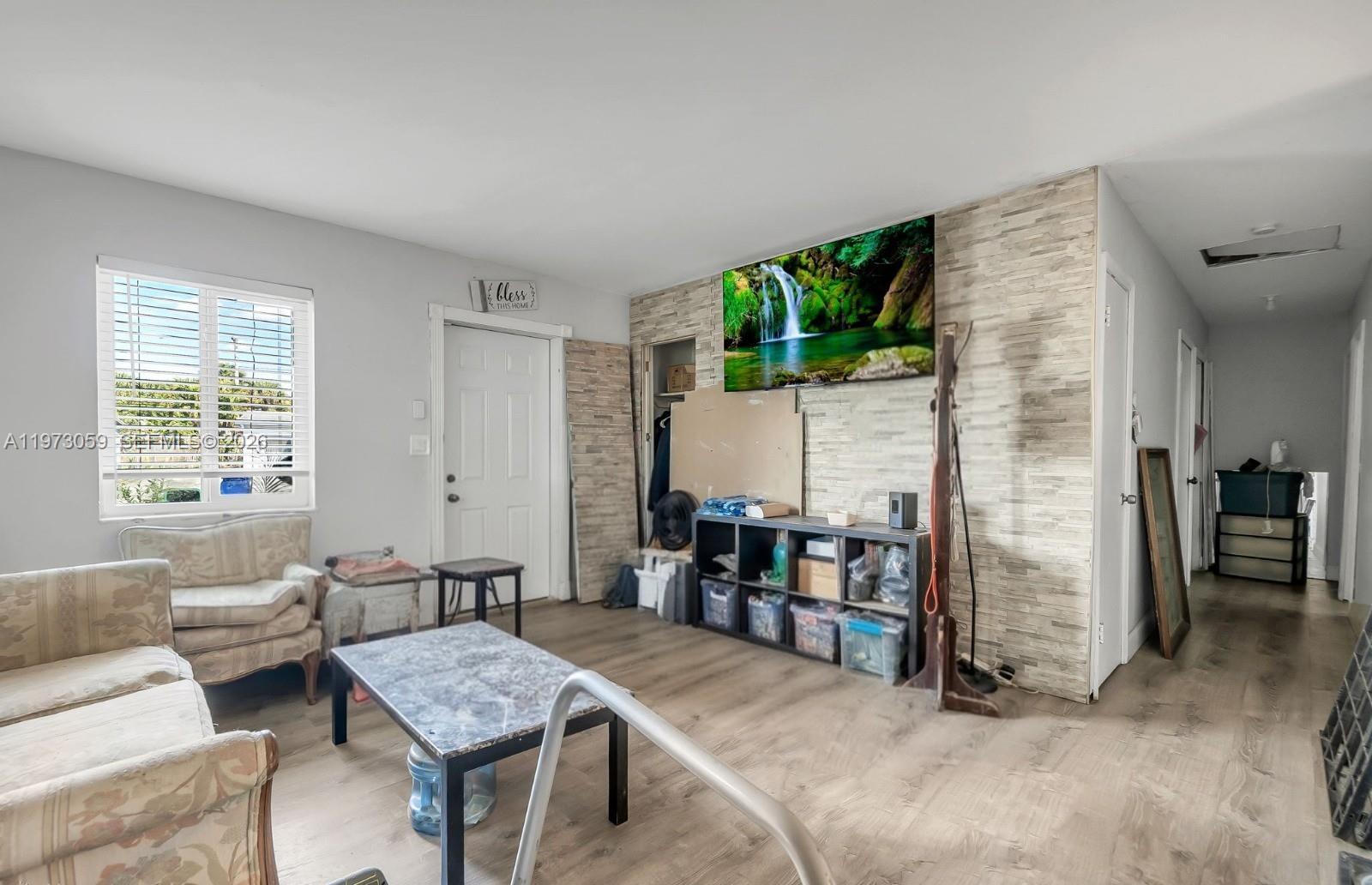 BROWARD ESTATES SEC 1 - Residential