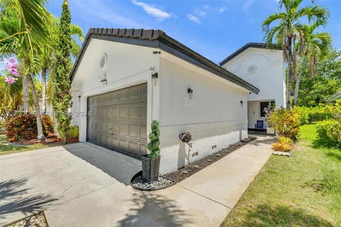 Tiny photo for 631 SW 176th Ave, Pembroke Pines, FL 33029 (MLS # A12077062)