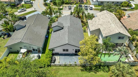 Tiny photo for 631 SW 176th Ave, Pembroke Pines, FL 33029 (MLS # A12077062)
