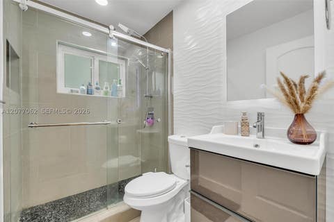 Tiny photo for 631 SW 176th Ave, Pembroke Pines, FL 33029 (MLS # A12077062)
