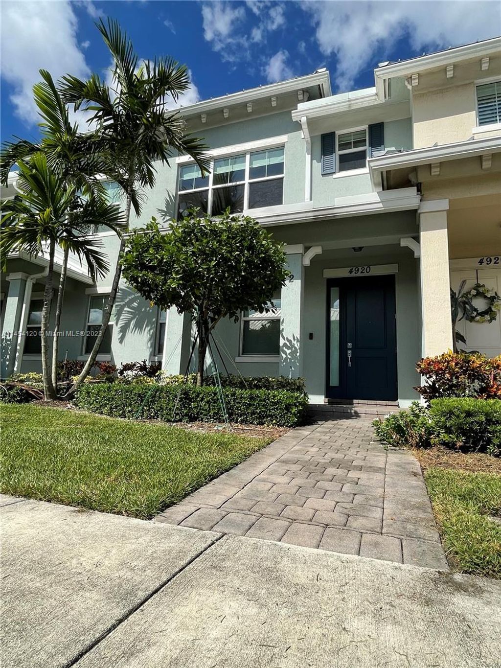 Photo of 4920 Eucalyptus Dr #2, Hollywood, FL 33021 (MLS # A11454120)