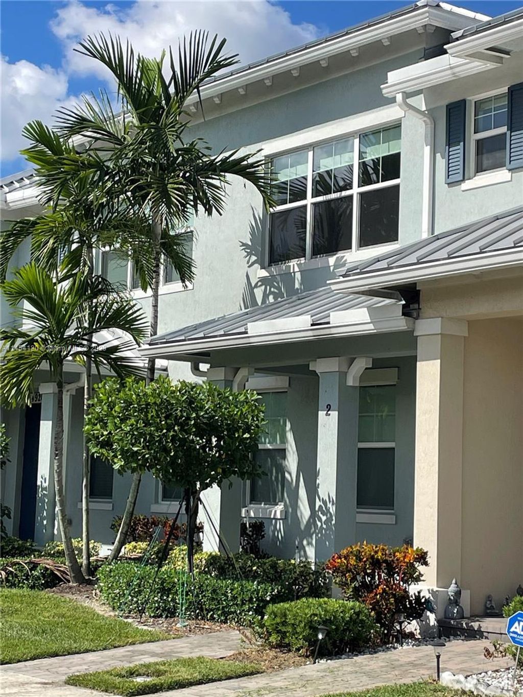 Photo of 4920 Eucalyptus Dr #2, Hollywood, FL 33021 (MLS # A11454120)