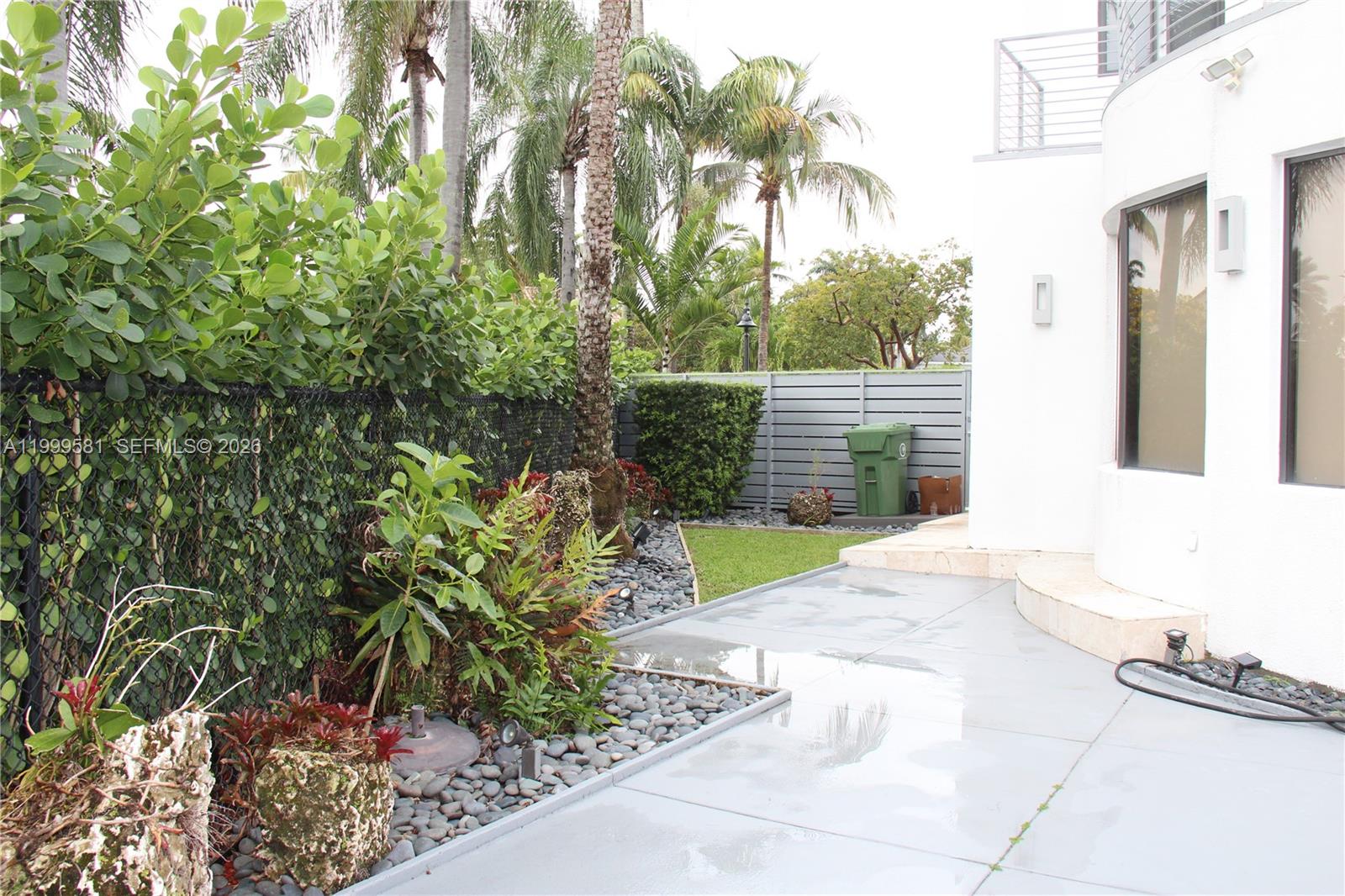 CORAL ISLES - Residential