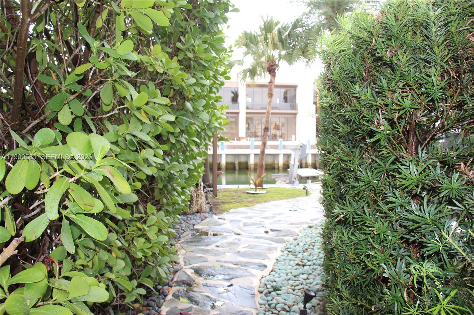 CORAL ISLES - Residential