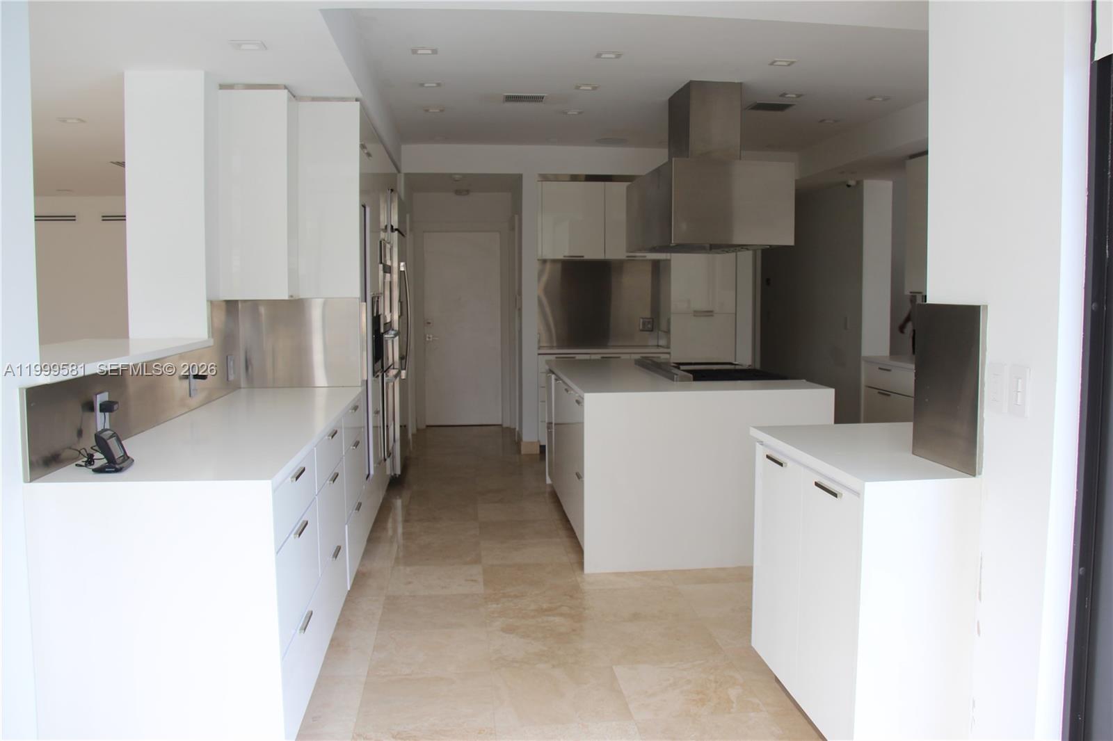 CORAL ISLES - Residential