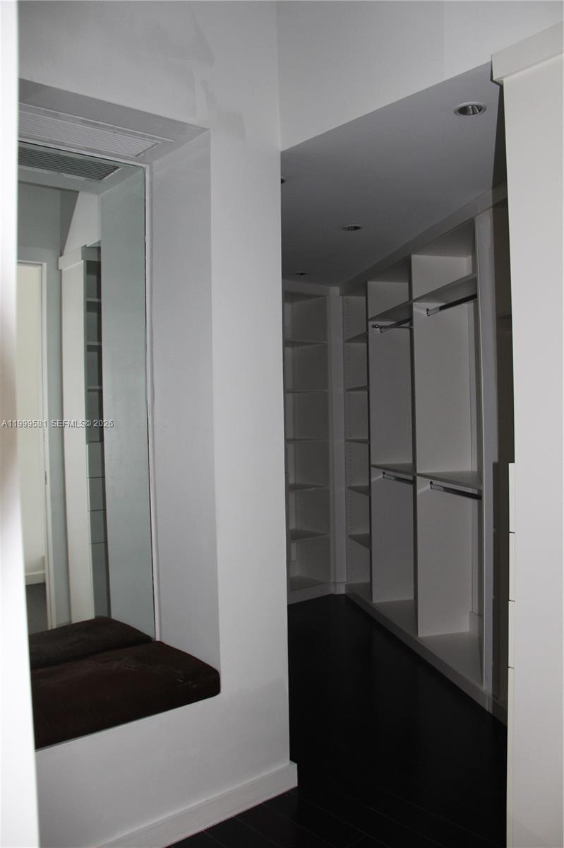 CORAL ISLES - Residential