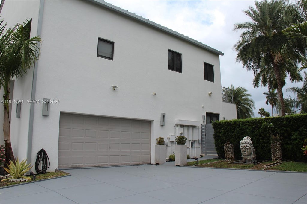 Photo of 540 Lido Dr, Fort Lauderdale, FL 33301 (MLS # A11999581)