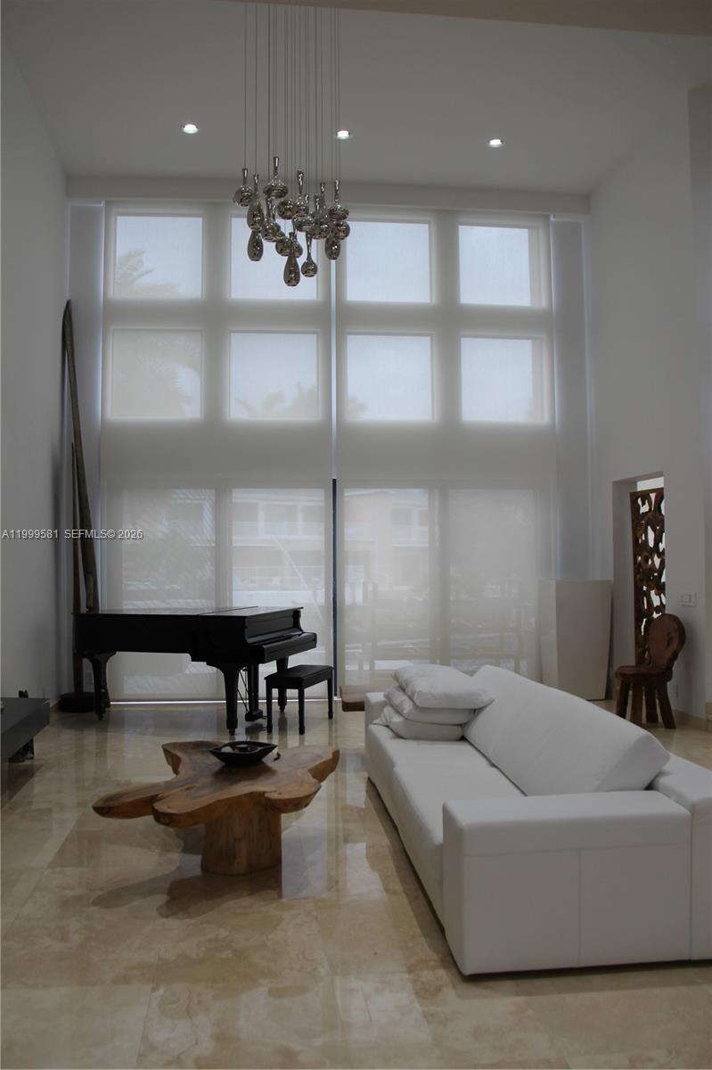 CORAL ISLES - Residential