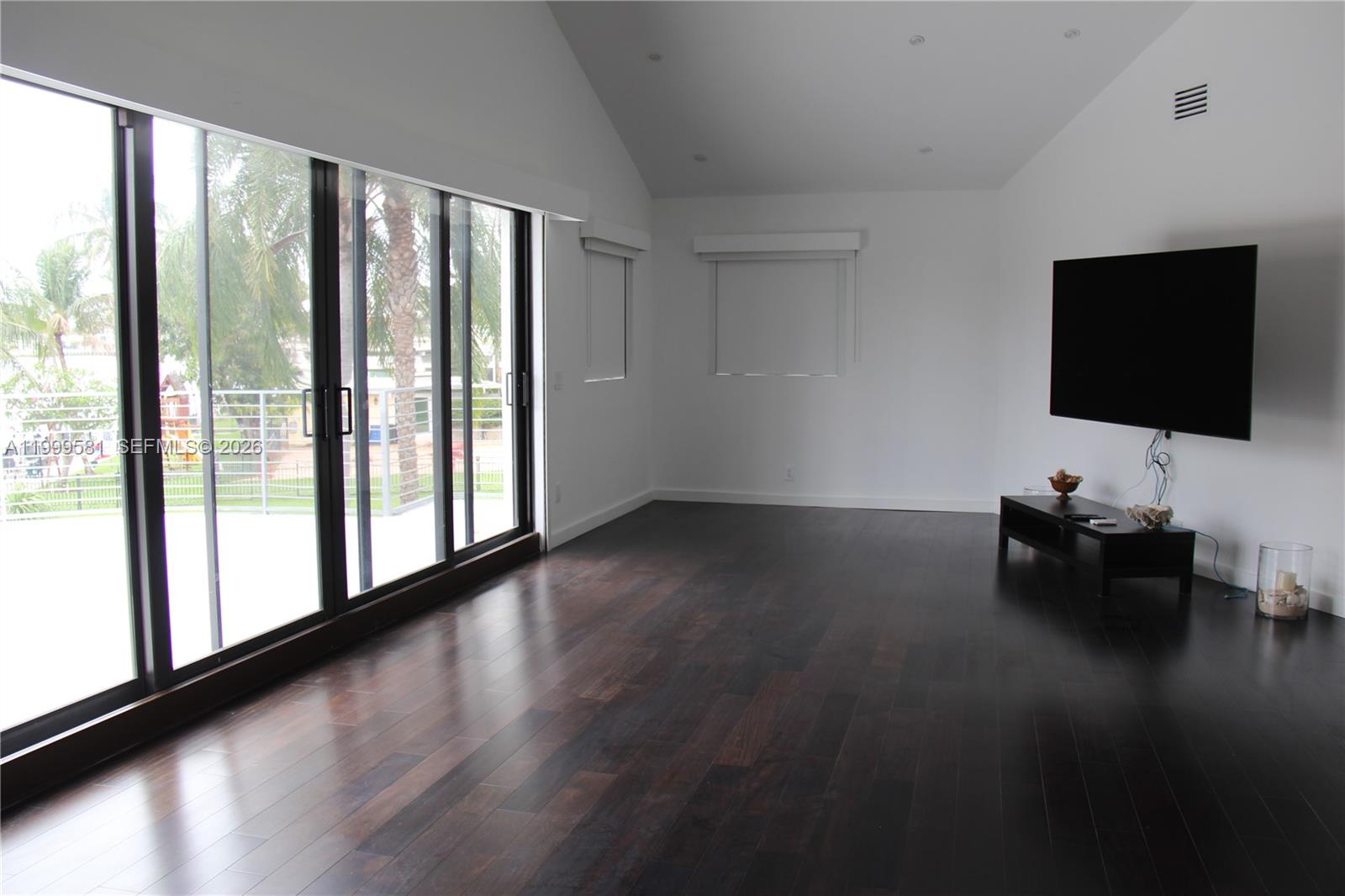 CORAL ISLES - Residential