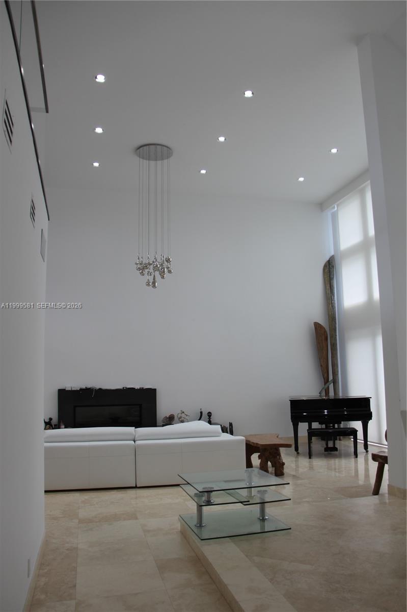 CORAL ISLES - Residential