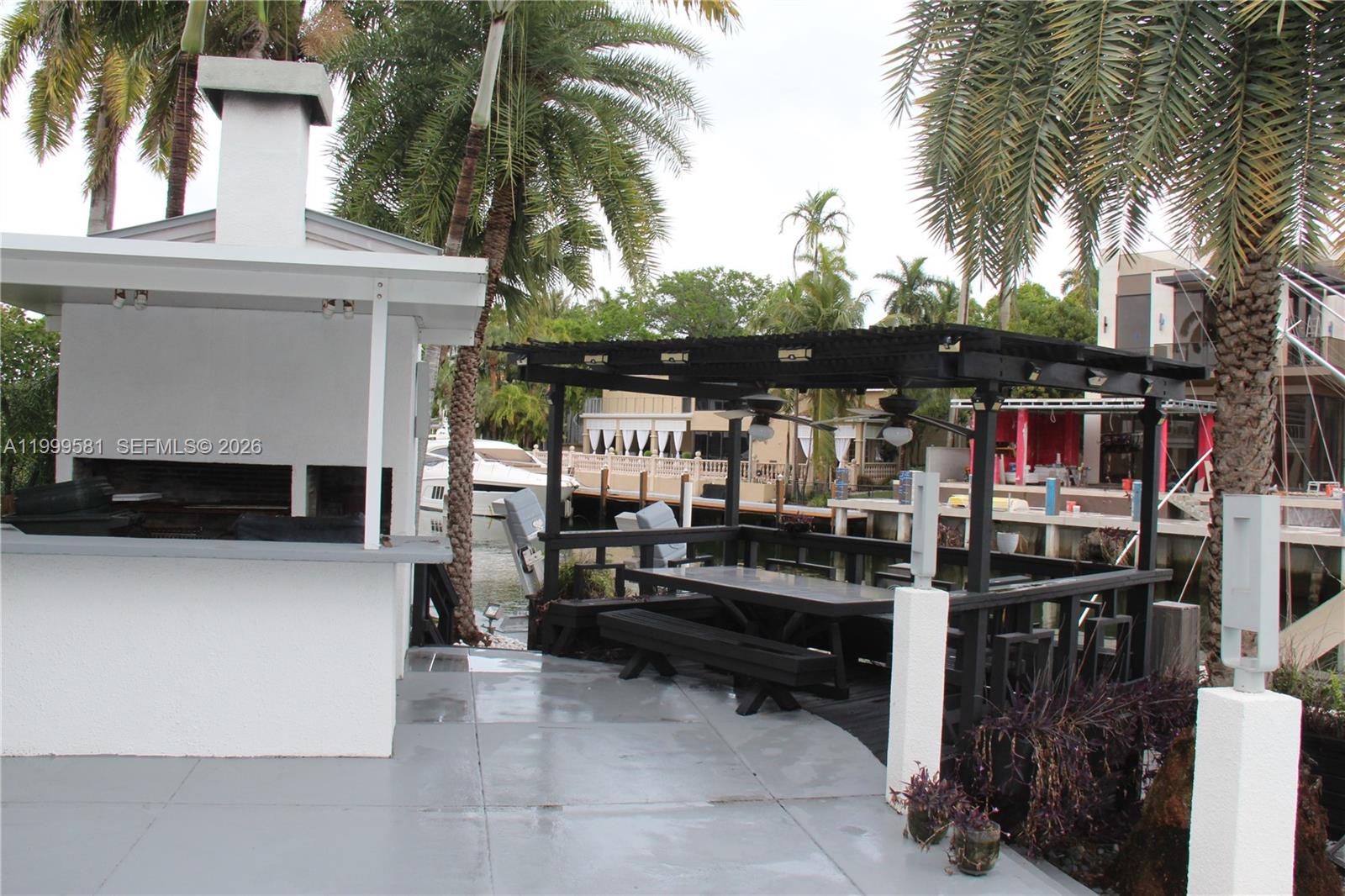 CORAL ISLES - Residential