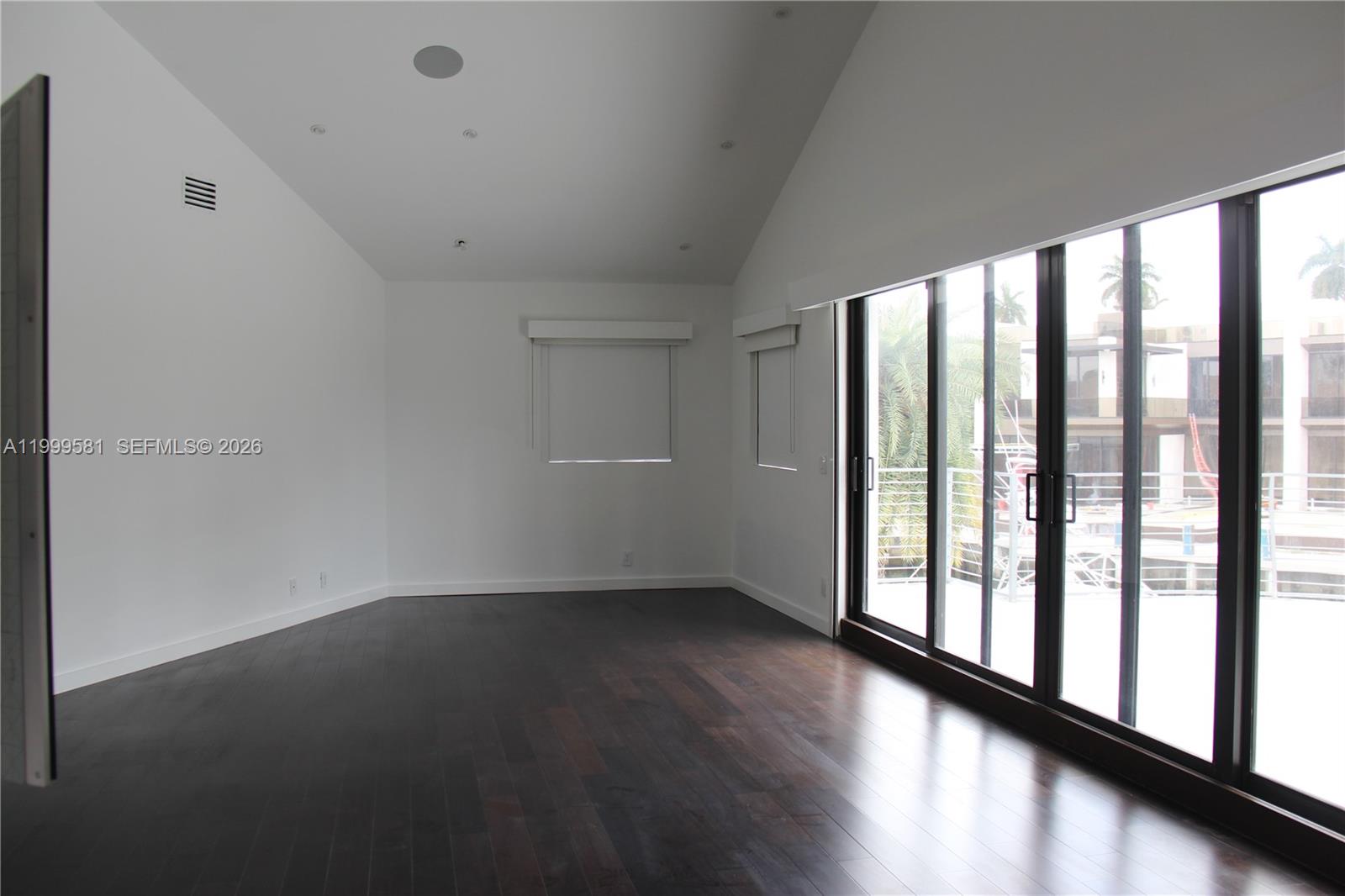 CORAL ISLES - Residential