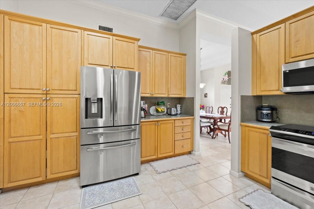 WESTPORT 2ND SECTION - Residential