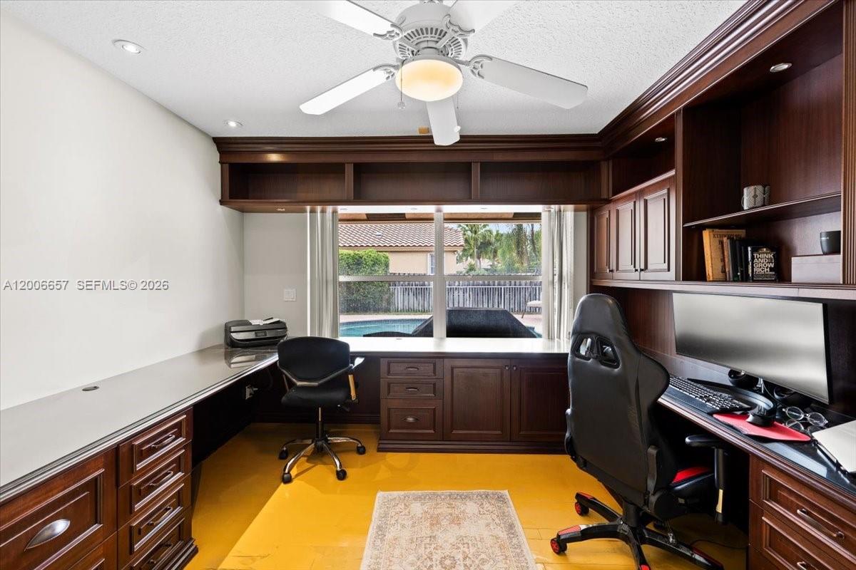 WESTPORT 2ND SECTION - Residential