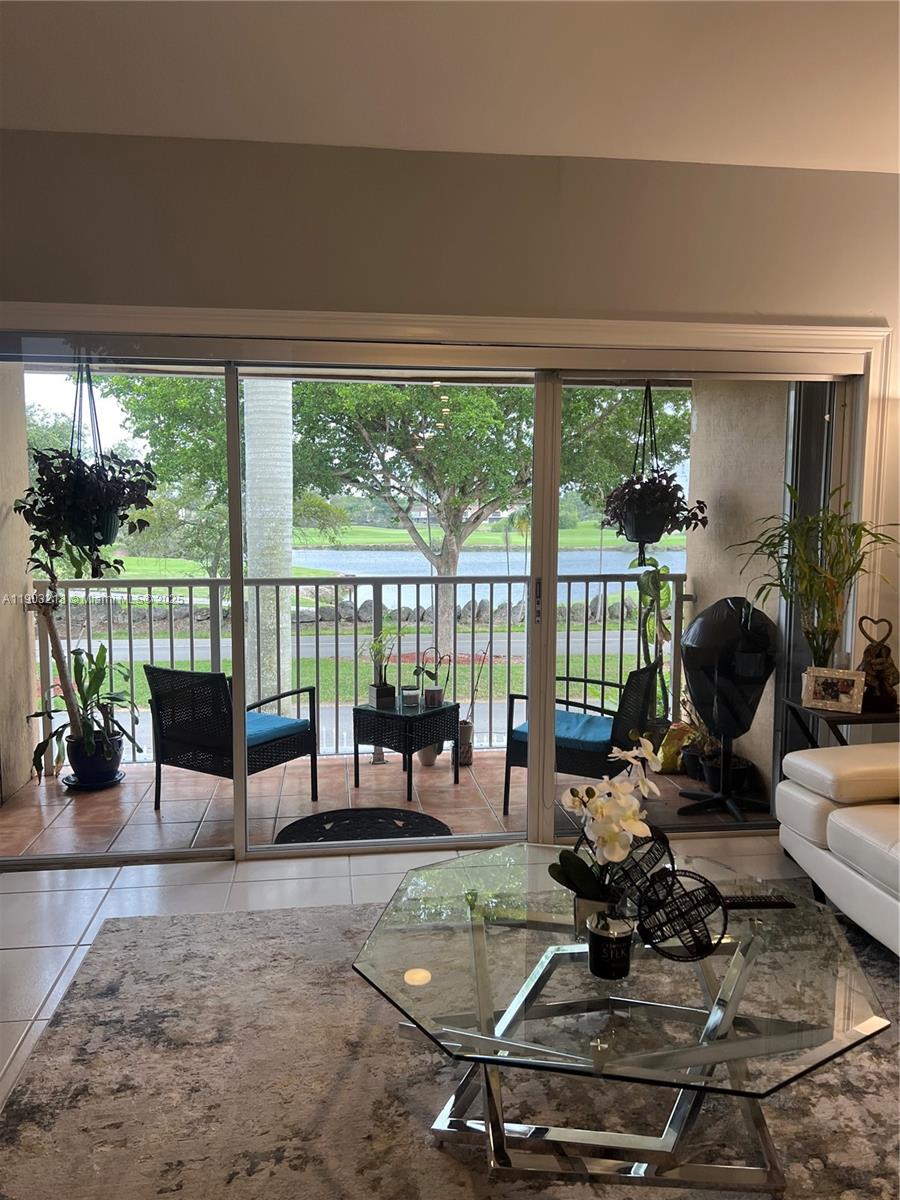 SIENNA VILLAS CONDO - Residential Lease